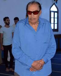 غيب الموت الفنان المصري عزت العلايلي في الساعات الأولى من صباح الجمعة، عن عمر يناهز الـ 87 من عمره.وفي تصريح لـ العربية.نت أكد الدكتور أشرف زكي نقيب. Ø£Ø³Ø±Ø§Ø± Ø§Ù„Ø³Ø§Ø¹Ø§Øª Ø§Ù„Ø£Ø®ÙŠØ±Ø© ÙÙŠ Ø­ÙŠØ§Ø© Ø¹Ø²Øª Ø§Ù„Ø¹Ù„Ø§ÙŠÙ„ÙŠ Ù„Ø§ÙŠÙ Ù†ÙŠÙˆØ²