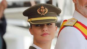 El día a día de la princesa Leonor en la Escuela Naval: tareas, estrictos  horarios... y ocio