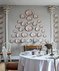 4.5 out of 5 stars. Stylish People Are Putting Plates On Walls And We Re Here For It Architectural Digest