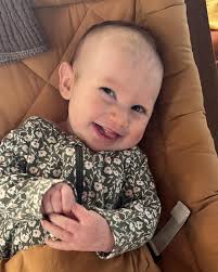 Aunt Cara is missing her little face, and those teeny tiny hands, and her  mama's big heart today. Love you @kellysmithstyle ❤️