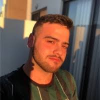 Alexandra Keen's Instagram, Twitter & Facebook