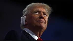 20 Minutes Ago: Fox News has reported that President Donald Trump Just  broke His ankle after an unexpected fall while returning to the White House  following a casual workout. The incident occurred