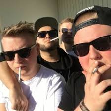 Listen to Jennifer Lopez ft. Pitbull