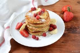 I pancake light alla farina d'avena oltre ad essere leggeri sono anche facili da preparare. Ab Ovo Blog Di Ricette Pancakes Di Banana E Avena
