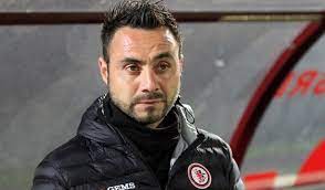 Quando parliamo di foggia, gli occhi di antonio si illuminano… foggia è parte integrante della mia e poi avevamo un allenatore, roberto de zerbi, che si vedeva avesse un altro passo, è un fenomeno. Foggia Calcio Roberto De Zerbi Esonerato Foggia Reporter