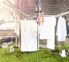 It needs to be sunk firmly into the ground (usually a lawn) to hold the line in place. The 10 Best Rotary Washing Line Reviews In 2021 By Washing Woman
