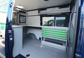 Werkstatt Service Berlin Fahrzeug Ausbau Vw T5 Umbau Campingbus Wohnmobil Reisemobil Ausbau T5 Transporter Ausbau Transporterausba Van Amenage Vans Auto