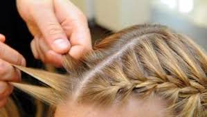 Traditionelles schuhwerk aus der atterseeregion. Dirndl Frisuren Furs Oktoberfest Und Volksfest Einfach Zum Nachmachen Wiesn