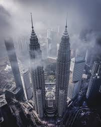 This twin tower were designed by cesar pelli; Petronas Twin Towers Kuala Lumpur Malaysia Pictures Download Free Images On Unsplash