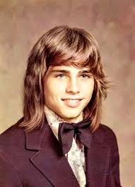 It's 1975 I just got my school pics in and every girl in school wants one.  I don't get it. Shy guys don't get attention.