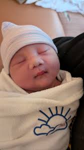 Hey!! Here's some more adorable shots of my gang!! Every time I look at  their faces I'm grateful for being able to save their moms just in time so  they would all