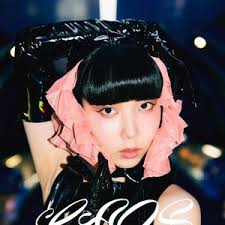 TUNGGU DULU — Sari