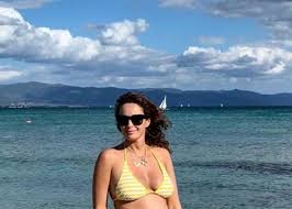 Both girls come from the actress's relationship with maciej szaciłło. Monika Mrozowska Jest W Ciazy Pokazala Sie W Bikini Wyglada Pani Jak Nastolatka