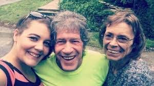 Tami Lamb's Instagram, Twitter & Facebook