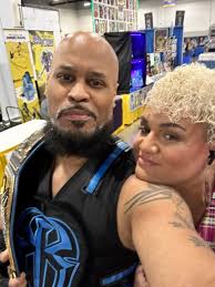 Got to see my sis Chandra Akerblom Rhode Island Comic Con 2024 aka my  Thunder !