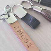 Porte Cla C S A Personnaliser Jade Nickela En 2020 Porte Cle Cles En Cuir Pompon En Cuir