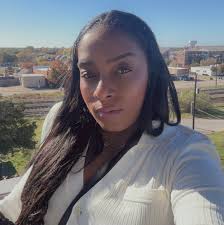 My wife knew nothing about football until she met ME , now look at her  🦅🦅🦅 iv created a monster 🤣😆😂 shes even hitting more nfl parlays than  i am 🥲🥹