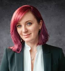 Julie Prigmore's Instagram, Twitter & Facebook