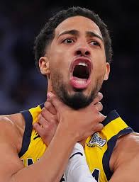 Christopher Swank (@swizzo_mcfizzo)