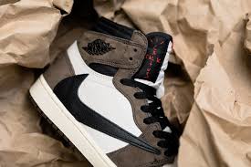 The travis scott x air jordan 1 high og is the limited edition collaboration from the rap superstar and jordan brand on the iconic silhouette that features a major twist. How To Cop Travis Scott S Air Jordan 1 Cactus Jack The Rabbit Society