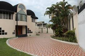 This community is home of some of the wealthiest citizens living in colombia today. Casa En Venta En Ciudad Jardin Cali Valle Del Cauca 3 200 000 000 Cav98066 Bienesonline