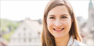 Auch in der Schweiz grapschen Yoga-Lehrer