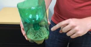 Un Piege A Moustiques Vraiment Efficace Et Tellement Facile A Fabriquer En 2020 Piege A Moustiques Moustique Truc Et Bricolage