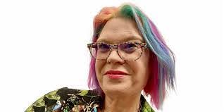 Elvia Stephens's Instagram, Twitter & Facebook