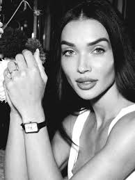 Flora Miles & Corbin Shaw for British GQ.  ✂️💇🏾‍♀️💇🏻‍♀️💇🏼‍♀️💇🏾‍♂️💇🏻‍♂️💇🏼‍♂️💇🏿‍♂️💈Hair and Barbering by  @alexisdayhmu using @dysonhairpro, @hairbysammcknight, @curlsmith_official  and @sheamoistureuk