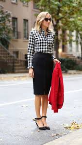 Black And White Plaid Pencil Skirt 10 Elegant Pencil Skirts For Professional Look Gingham Outfit Black Pencil Skirt Outfit Pencil Skirt Outfits