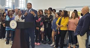 100 Atlantic City students receive first city scholarships