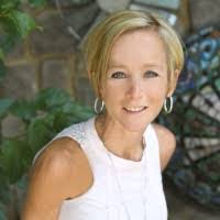 Jennifer Kellam's Instagram, Twitter & Facebook