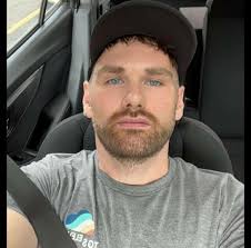 Warning about scammer in local restaurants