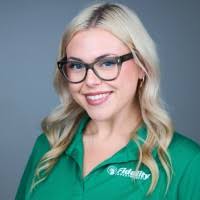 100+ "Dynák" profiles