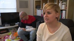 La posture de la tête de votre bébé vous paraît étrange ? Syndrome De Kiss J Ai Vecu Un Cauchemar Avec Mon Bebe