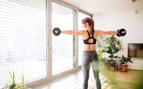 Wenn du weißt wie du zu hause mit dem körpergewicht trainieren musst, um fett zu verlieren und muskeln aufzubauen. Home Gym Mit Diesem Equipment Gelingt Das Krafttraining Zu Hause Fit For Fun