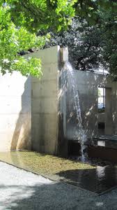 Fuentes decorativas para decorar exteriores.decorar terrazas y decoracion de patios con fuentes de agua.diseños contemporáneos,tradicionales y originales. Decorar Exteriores Fuentes De Agua En Terrazas Y Patios