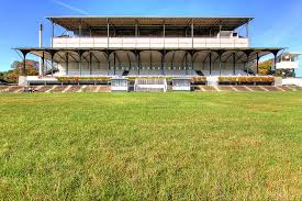 Der aktuelle zweitligist plant eine spielstätte mit 21.000 plätzen, in der der club auch im oberhaus des deutschen fußballs spielen könnte. Weidenpescher Stadion Objektansicht