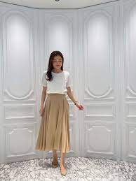 上品なフレアシルエットが女性らしいロングスカートコーデ | mid staff blog