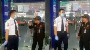 Lowongan kerja pt astra international tbk. Tidak Mudah Ini Syarat Memakai Seragam Baru Satpam Mirip Polisi Suara Sulsel
