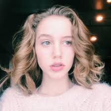 claire upton (@claireupton8)