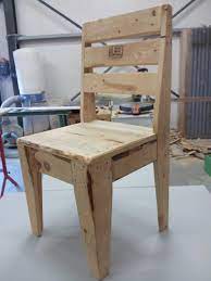 Upcycled Pallet Chair 1001 Pallets Pallet Furniture Chairs Recycled Pallet Furniture Furniture Projects