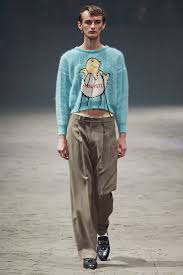 Pokaz Kollekcii Gucci Fall 2020 V Ramkah Muzhskoj Nedeli Mody V Milane Chitajte Na Pre Party Com Ua Покупайте мужскую одежду gucci на shopsy. pokaz kollekcii gucci fall 2020 v