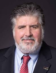 Donald Lark's Instagram, Twitter & Facebook