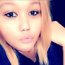 Ashley Winrow's Instagram, Twitter & Facebook