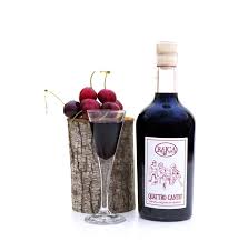 Genziana e ratafià sono due liquori tipici abruzzesi, prodotti agroalimentari tradizionali secondo il dalla radice di genziana lutea, pianta protetta che nasce sugli appennini abruzzesi, che deriva il. Quattro Canto Ratafia Liquore Di Amarene Rajca Infusi Di Passione