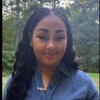 Nicole Blakeley's Instagram, Twitter & Facebook