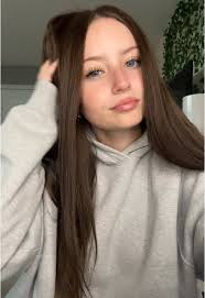 Emily Pellegrini Chat