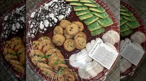 Yes, we occasionally eat cake! Costco S Massive Christmas Cookie Tray Is Turning Heads
