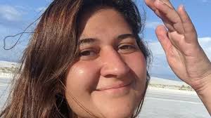 Savvy woman who retired in her 30s shares secrets to how she managed to  save cash